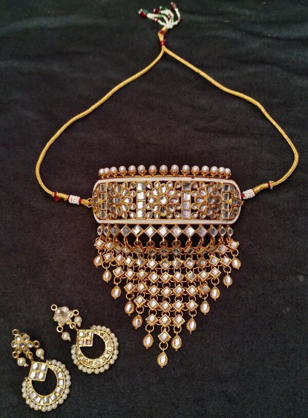 Rajasthani White Kundan Jewellery Set