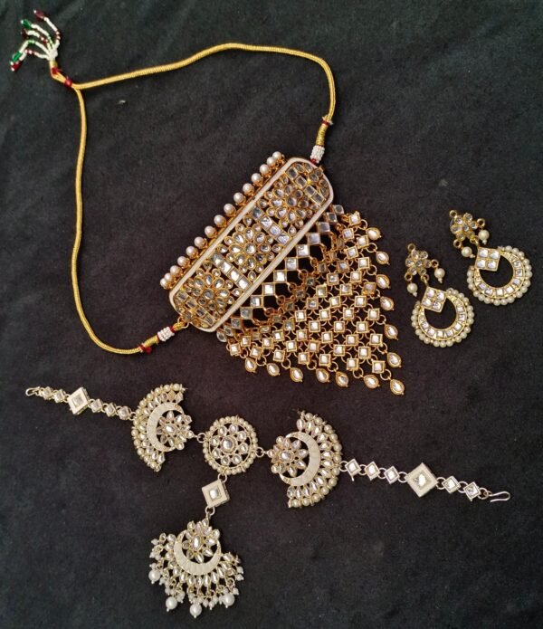 Rajasthani White Kundan Choker Jewellery Set