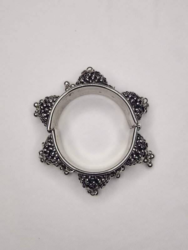 Black Metal Bracelet For Ladies - Image 2
