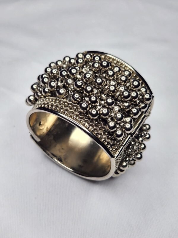 Antique Black Metal Bracelet For Women